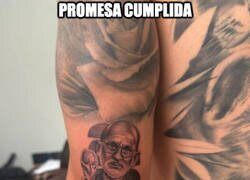 Enlace a Cucurella ha cumplido. ¡Aquí su tatuaje de Luis de la Fuente!