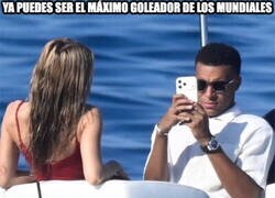 Enlace a Hasta al comandante le toca hacer fotos a su novia