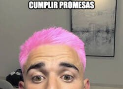Enlace a Gavi cumplió la promesa de teñirse de rosa