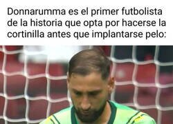 Enlace a Donnarumma se peina a la antigua