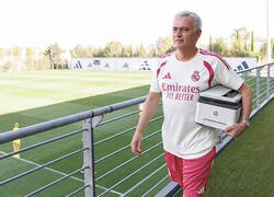 Enlace a Mourinho sigue con los entrenamientos durante el parón