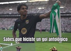 Enlace a Todo el mundo con las manos a la cabeza