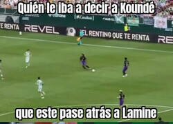 Enlace a El pase clave de Koundé a Lamine