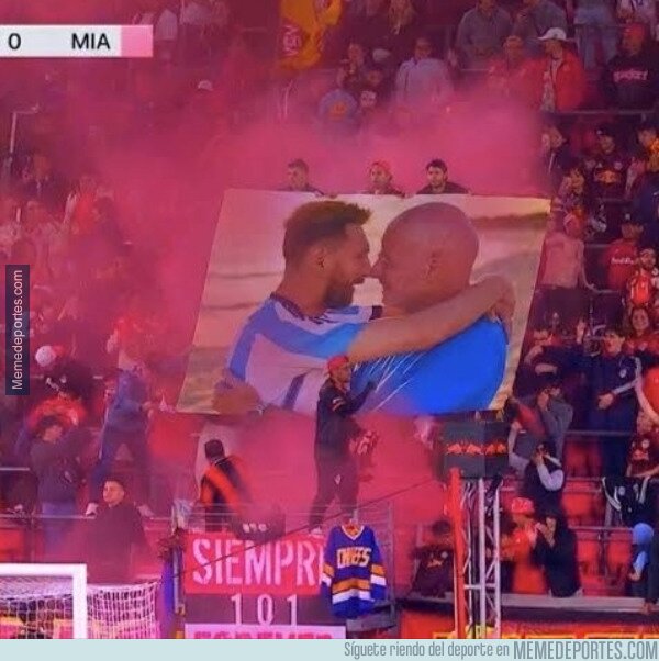 1247842 - La pancarta que le dedican a Messi en la MLS