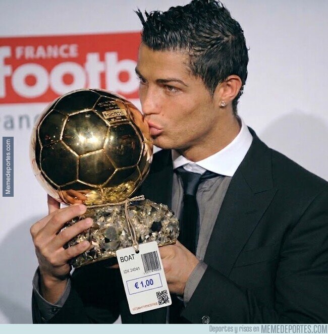 1247854 - Todavía no digiero que le hayan comprado un premio a Cristiano...