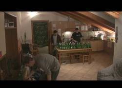 Enlace a ¿No sabes qué hacer con tantas botellas en casa? ¡Flipa con esto!