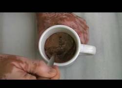 Enlace a Cómo hacer un bizcocho de chocolate en una taza