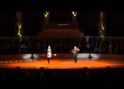 Enlace a 100 violinistas bailando a la vez [World Record]