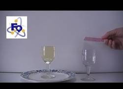 Enlace a Una forma muy curiosa de transvasar líquidos