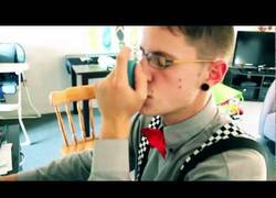 Enlace a I'm sexy and I Know it version friki