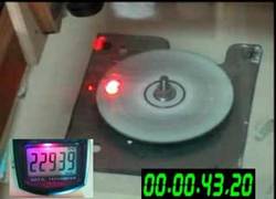 Enlace a Explosión de CD a 23.000 rpm