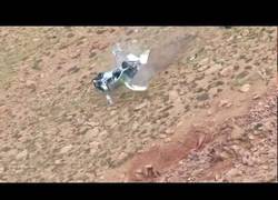 Enlace a Resultado de coger mal una curva al lado de un acantilado