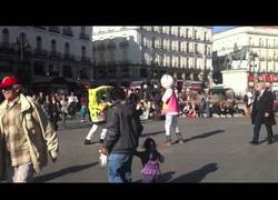 Enlace a Bob Esponja y Hello Kitty ¡A HOSTIAS EN SOL!