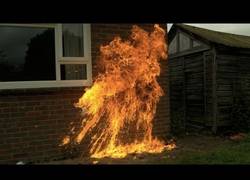 Enlace a Cóctel molotov a cámara superlenta