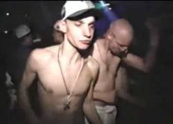 Enlace a Fiesta techno de 1997, para que luego digamos de la juventud de ahora