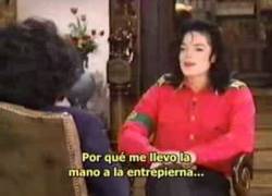 Enlace a Michael Jackson confiesa por qué se toca la entrepierna en sus actuaciones