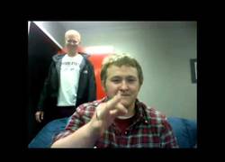 Enlace a Cómo entretenerte cuando estás en la webcam [0:17]