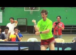 Enlace a Gangnam Style en el Ping Pong