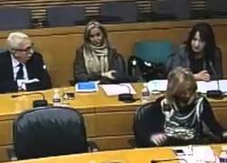 Enlace a Diputada del PP afirma que los parados se gastan el subsidio en televisiones de plasma