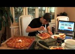 Enlace a Reto Michael Phelps. Ingiere 12000kcal de una sentada
