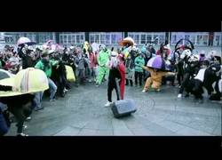 Enlace a ¿Qué pasa si sumamos The Harlem Shake con Gangnam Style?