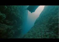 Enlace a Aqua Lung. El traje de buceo que te permite volar en el agua