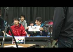 Enlace a Y yo que sudo sangre para hacer un lado