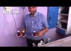 Enlace a La broma de cigarro explosivo