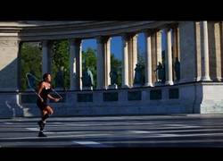 Enlace a Convertir el saltar la cuerda en todo un espectáculo