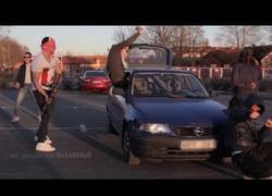 Enlace a The Harlem Shake Goes Wrong, ¿la nueva moda?