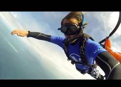 Enlace a Paracaidismo y submarinismo unidos en una increíble aventura