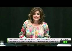 Enlace a Ana Botella demuestra estar reñida con la oratoria en un pleno del Ayuntamiento de la capital