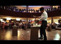 Enlace a Rocky Byun, el hombre que lo pone todo en equilibrio