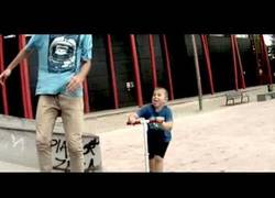 Enlace a Cuidado cuando vayas al skate park, puede cruzarse un niño en patinente en cualquier momento