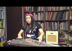 Enlace a ¿Te imaginas ''Sweet Child O' Mine'' de los Guns N' Roses tocado con un guzheng? Asiáticos...