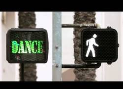 Enlace a ¿Por qué andar cuando puedes bailar?
