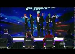 Enlace a ¡Una actuación de baile que lo tiene todo!