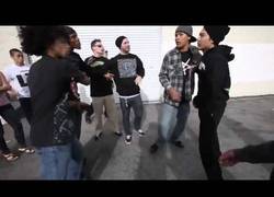 Enlace a En una pelea callejera, nunca te metas con un asiático