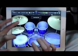 Enlace a Impresionante solo de batería tocado en un iPad