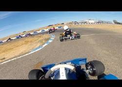Enlace a Así se viven las carreras de karts de los niños pequeños, ¿te hubiera gustado hacerlo?