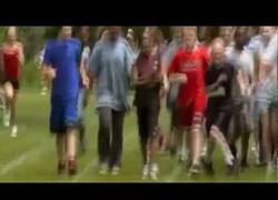 Enlace a Un niño con parálisis cerebral decide competir en una carrera, lo que ocurre al final es increíble