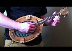 Enlace a Convertir una raqueta vieja en un ukelele