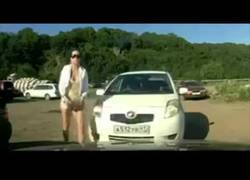 Enlace a Cuidado con la novia celosa que te sigue