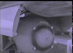 Enlace a Imágenes inéditas de la carga y detonación de la bomba atómica de Nagasaki
