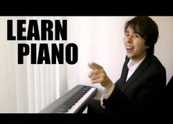 Enlace a Cómo fingir que sabes tocar el piano cuando en realidad no tienes ni idea
