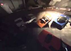 Enlace a Casi que duele ver este derrumbamiento en el museo de Corvette