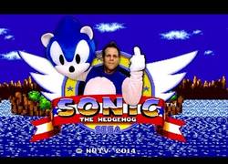 Enlace a Rémi Gaillard liándola como Sonic