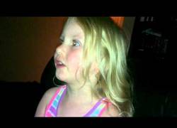 Enlace a Niña de 4 años descubriendo la realidad detrás de Darth Vader y Luke Skywalker