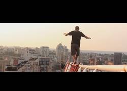 Enlace a Gente increíble haciendo cosas increíbles