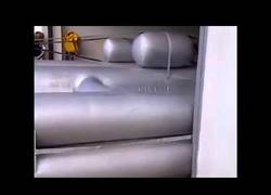 Enlace a Una barca hinchable de emergencias muy bien doblada